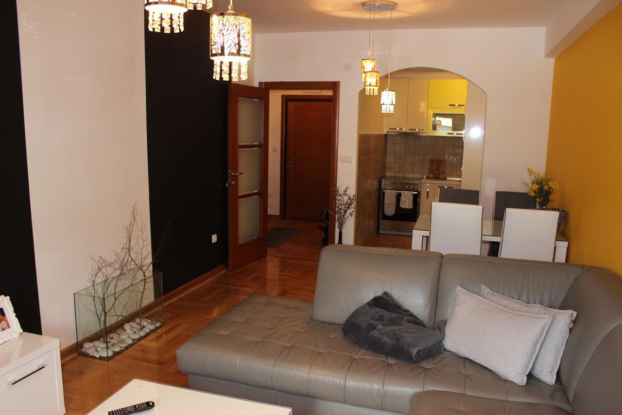 Apartman Mocart * Будва